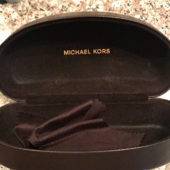 Micheal Kors Gold Aviator Sunglasses with case - Picture 5 of 7